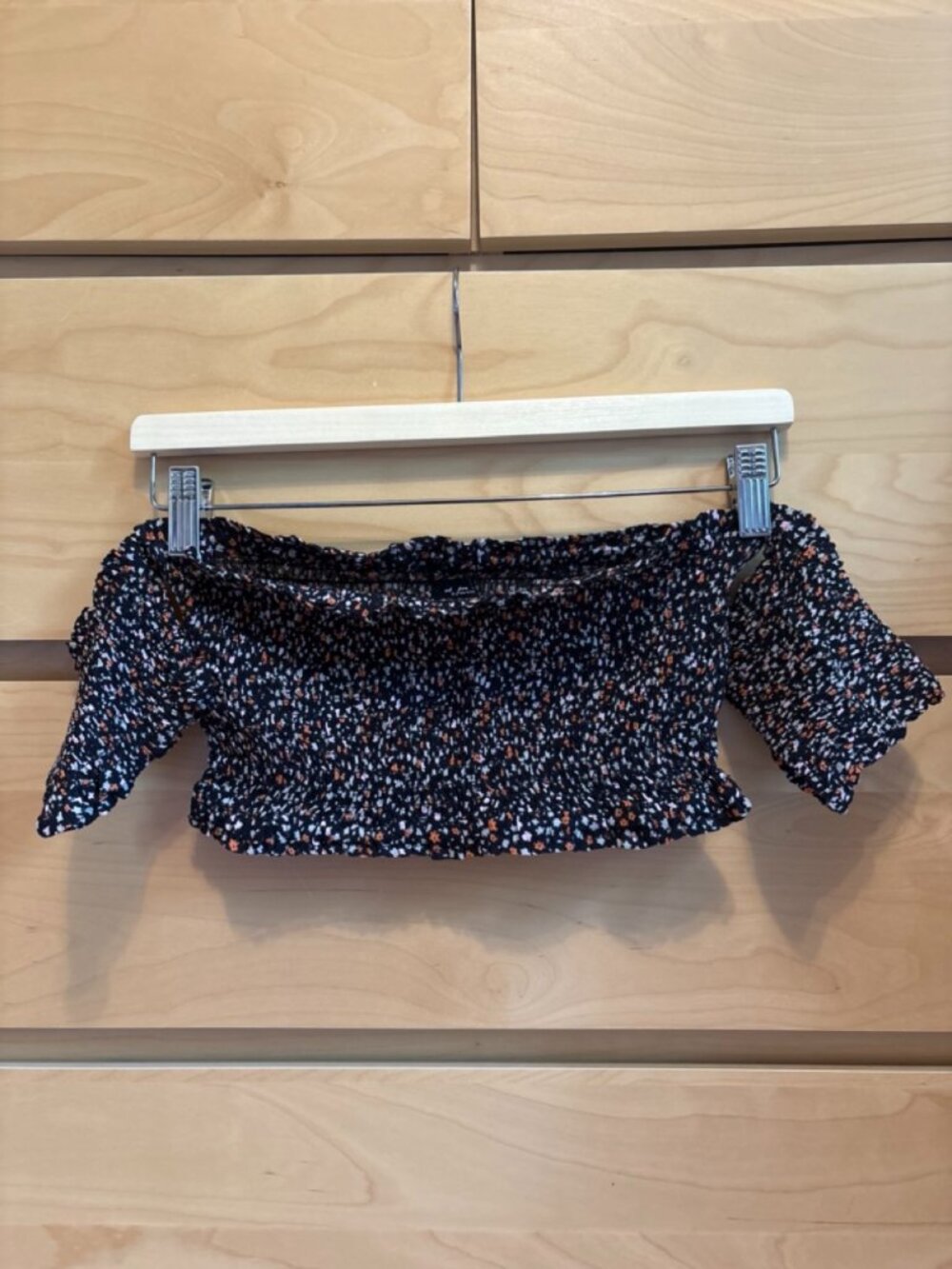 UO OUT FROM UNDER BLACK FLORAL SMOCK CROPPED TOP, GREAT CONDITION, SIZE: MEDIUM